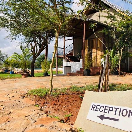 Oldonyo Orok Lodge Kajiado Exterior photo