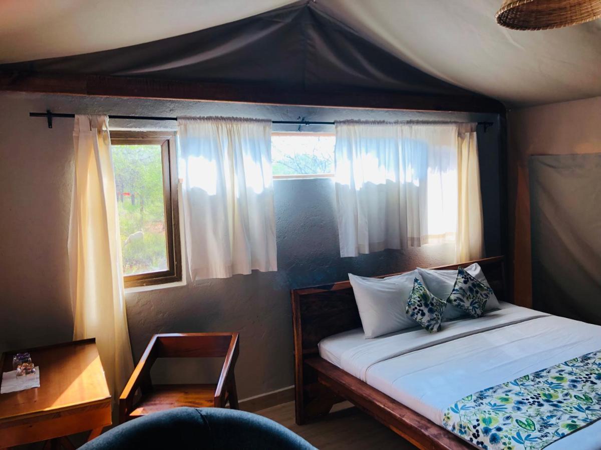 Oldonyo Orok Lodge Kajiado Exterior photo